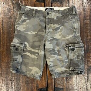 Hollister Men’s Cargo 12” Shorts